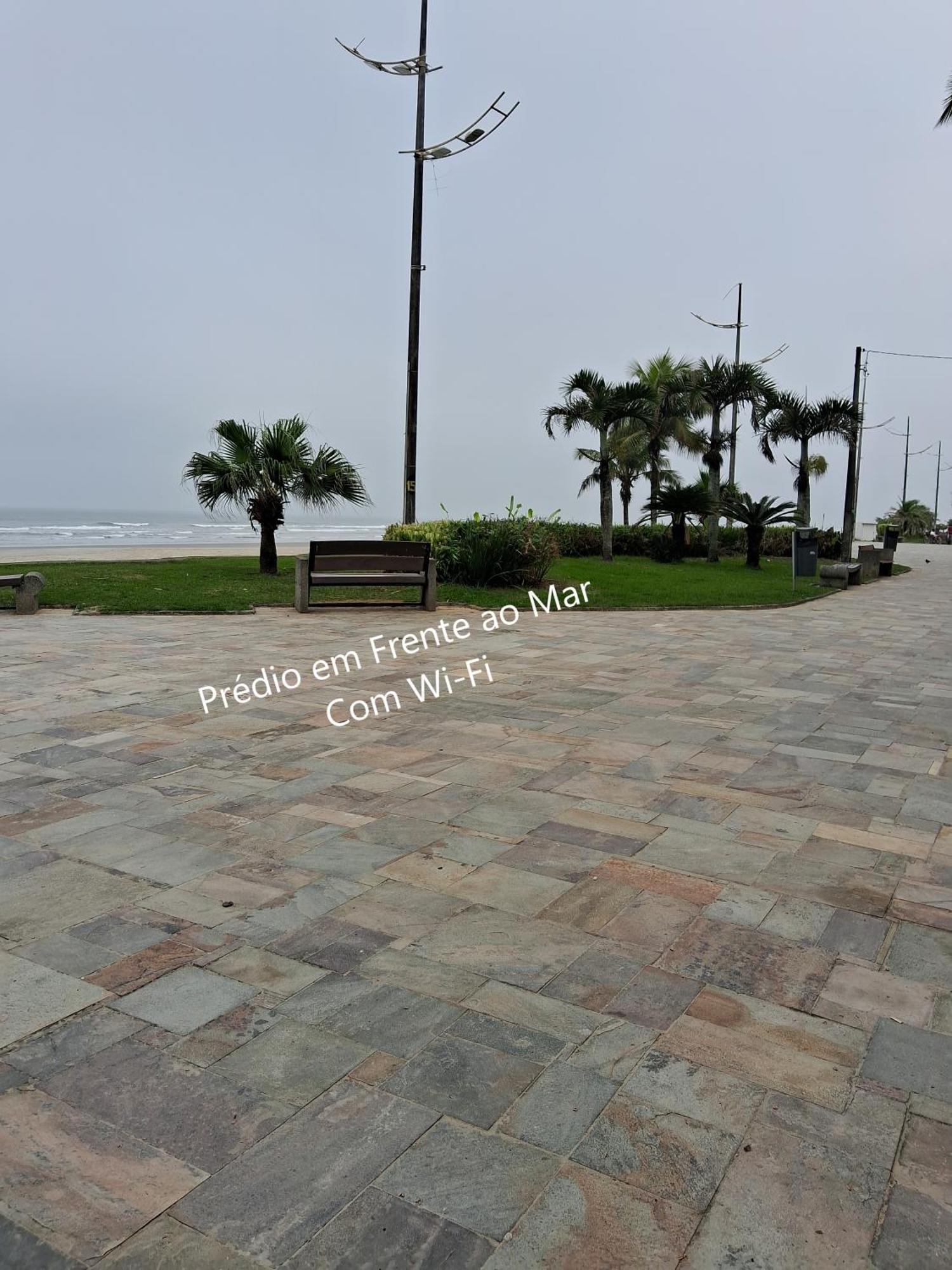 Predio Em Frente Ao Mar Apartment Прая Гранде Екстериор снимка